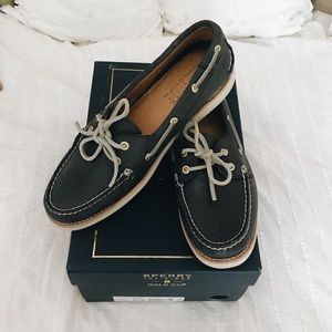 Sperry Women’s Gold Cup A/O in Navy